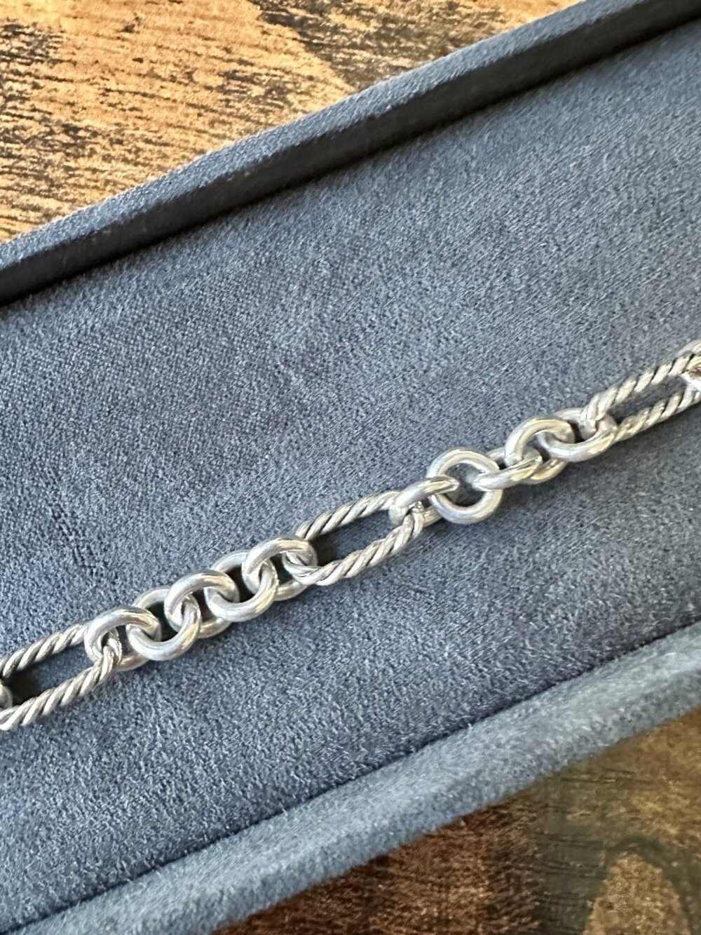 David Yurman Figaro Bracelet w/ Bow in Sterling Silver & 18K Yellow Gold - Med - Picture 8 of 13